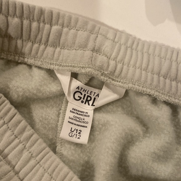 Athleta Girls Fleece Jogger, size L (12), Light Celery Green color - Picture 2 of 4